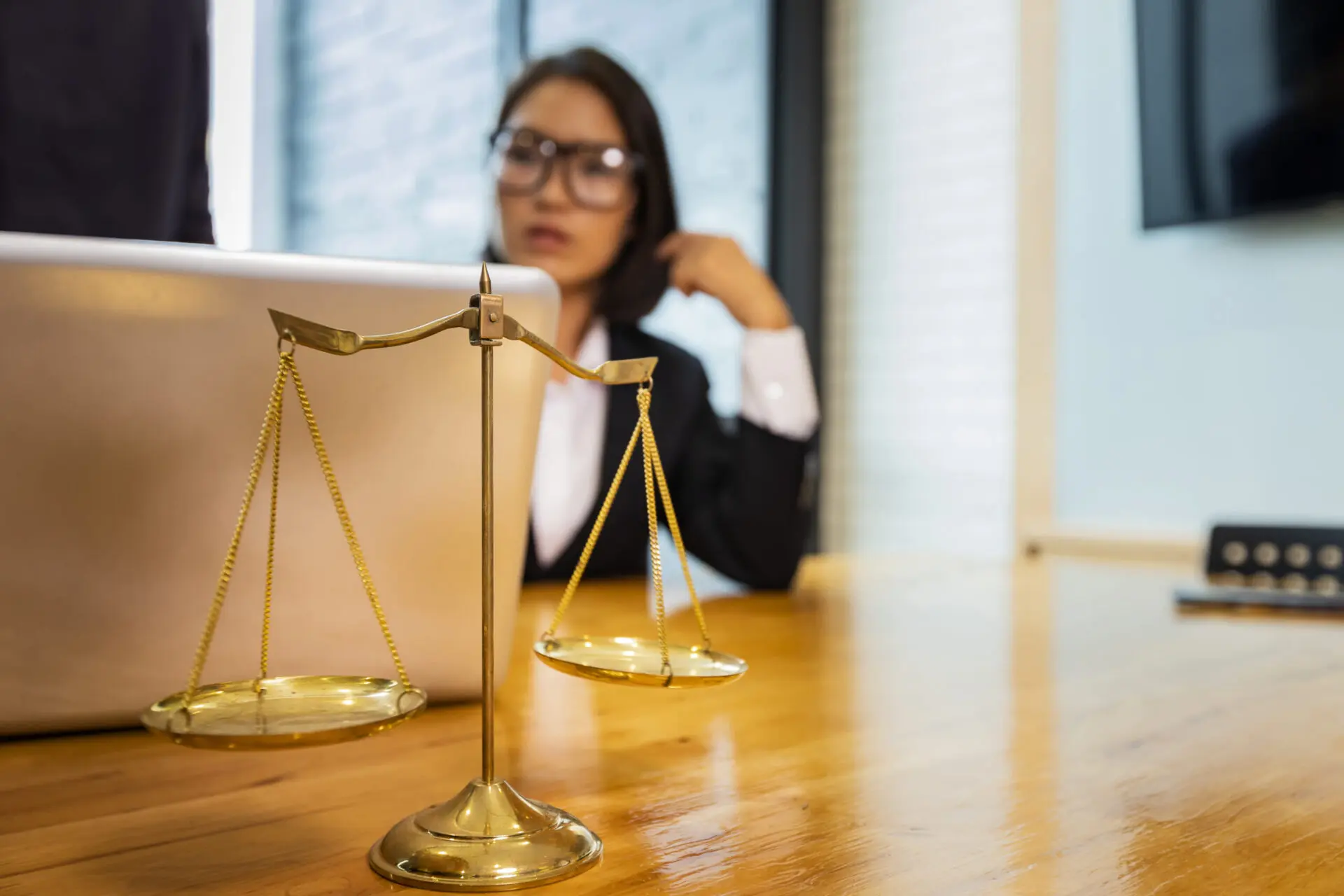 How EH Mediation Helps You Make Informed and Cost-Effective Decisions City of London