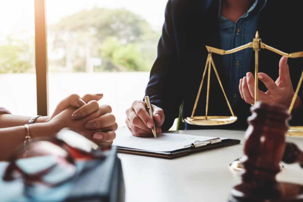 Court Applications vs. Mediation: A Less Stressful Path with EH Mediation City of London